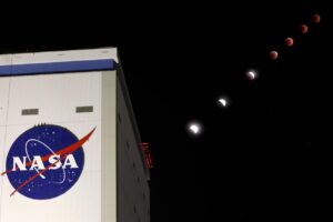Eclipse lunar quase total: fenômeno no Brasil esta semana