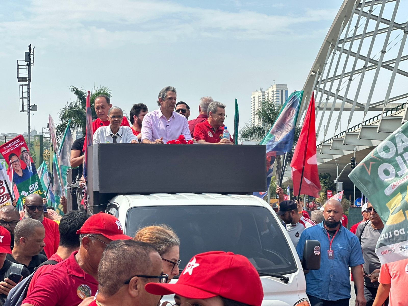Haddad: PT e PSDB têm solo comum em SP após apoio de tucanos