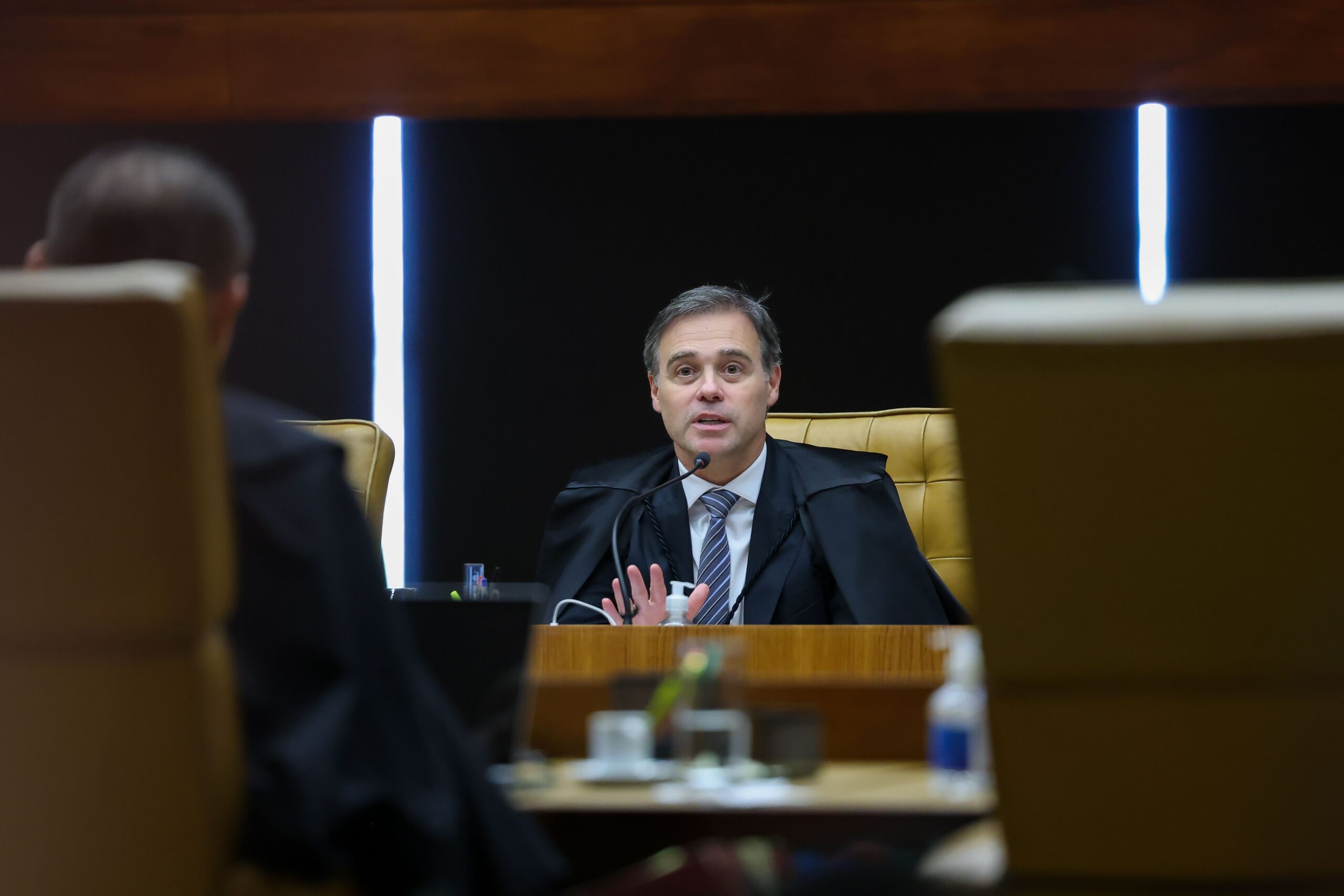 Mendonça leva ao plenário físico julgamento sobre lucros no exterior Mendonça leva ao plenário físico julgamento sobre lucros no exterior