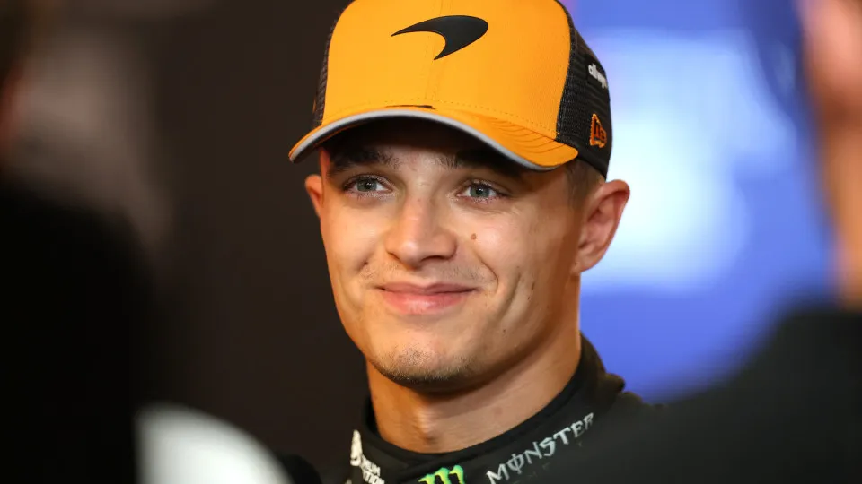 Norris passa Antonelli e vence pela segunda vez seguida em GP movimentado Norris passa Antonelli e vence pela segunda vez seguida em GP movimentado