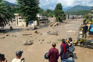 Enchentes e deslizamentos deixam mais de 160 mortos e centenas de desaparecidos no Nepal e no Tibete