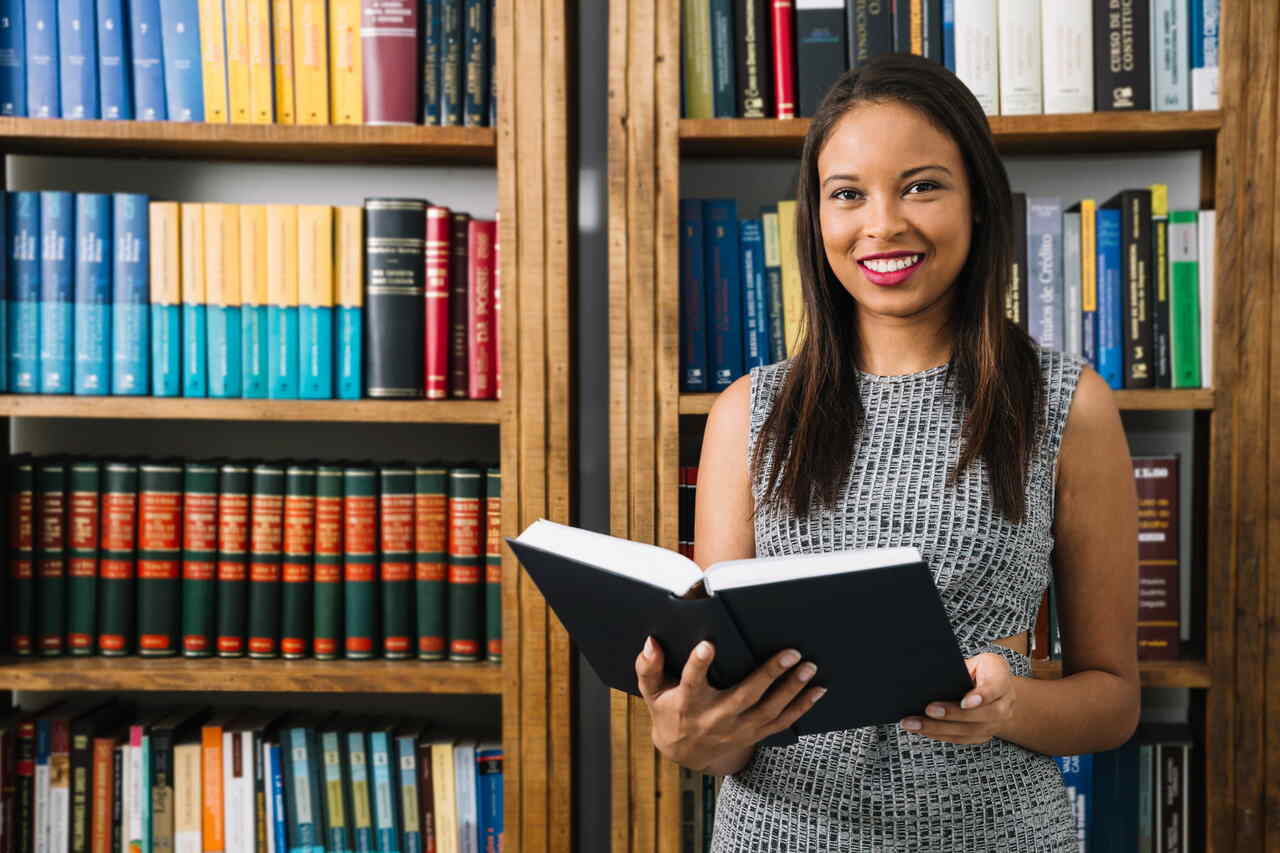 Prefeitura de Guarulhos abre concurso para bibliotecário com salário de R$ 4,2 mil