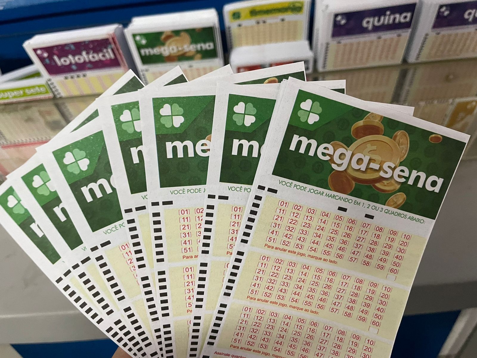 Mega-Sena pode pagar R$ 25 milhões nesta quinta-feira; g1 transmite ao vivo