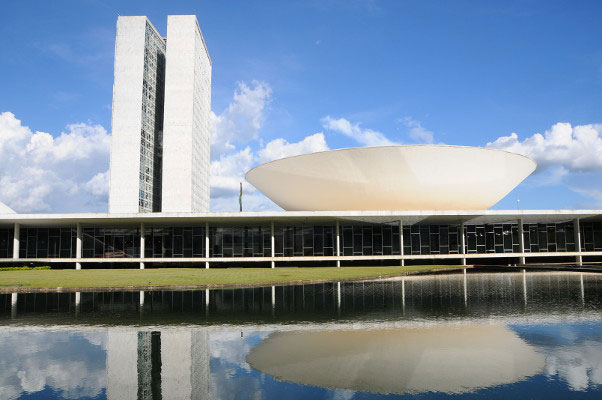 Projeto exige aval da Anac para troca de aviões por modelos menores em rotas regionais Projeto exige aval da Anac para troca de aviões por modelos menores em rotas regionais
