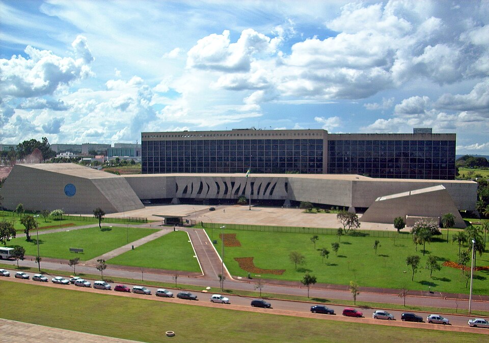 STJ redefine aluguel por temporada em condomínios; regras