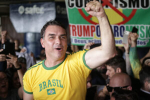 Comício de Flávio na Paulista testa força do bolsonarismo