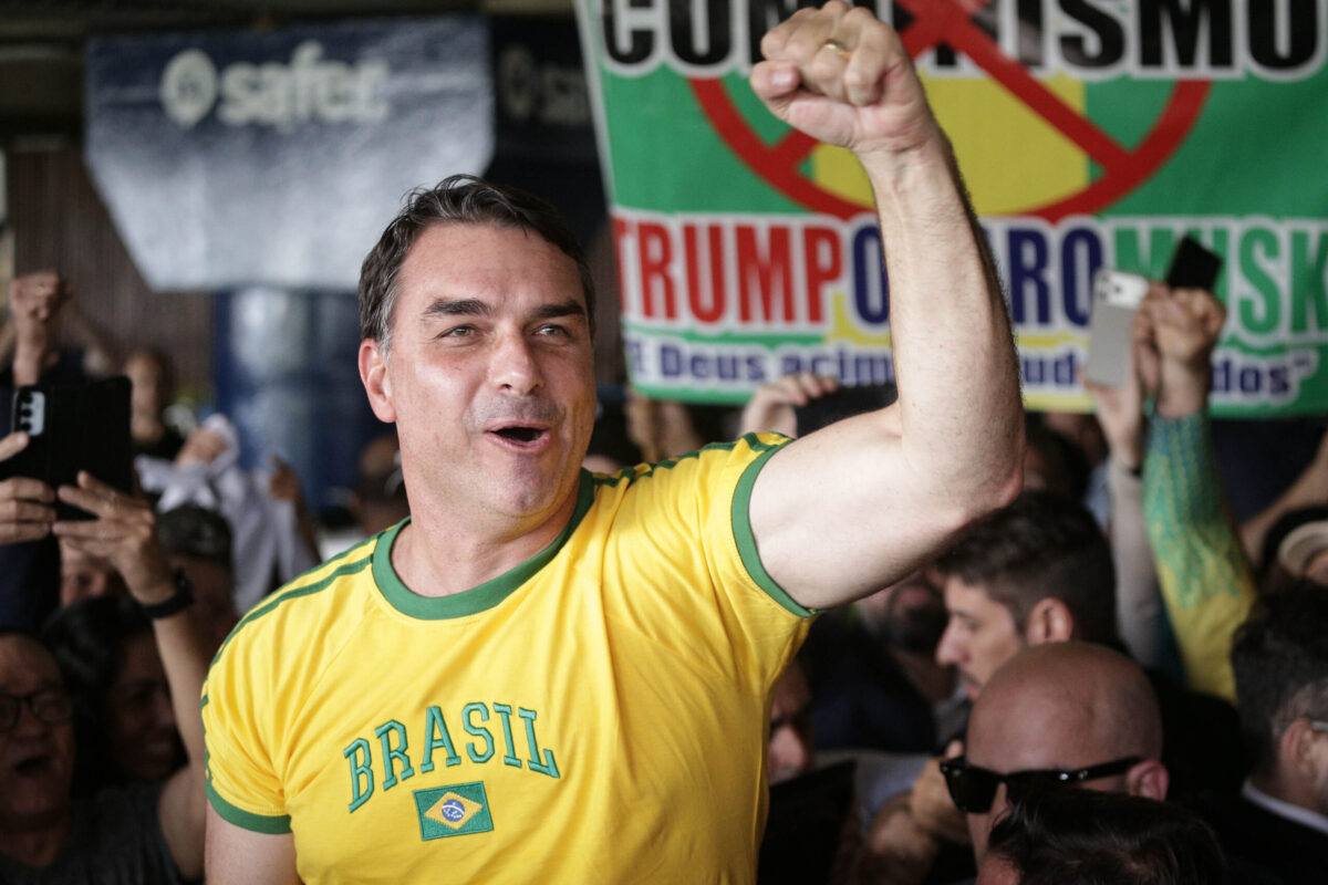Comício de Flávio na Paulista testa força do bolsonarismo
