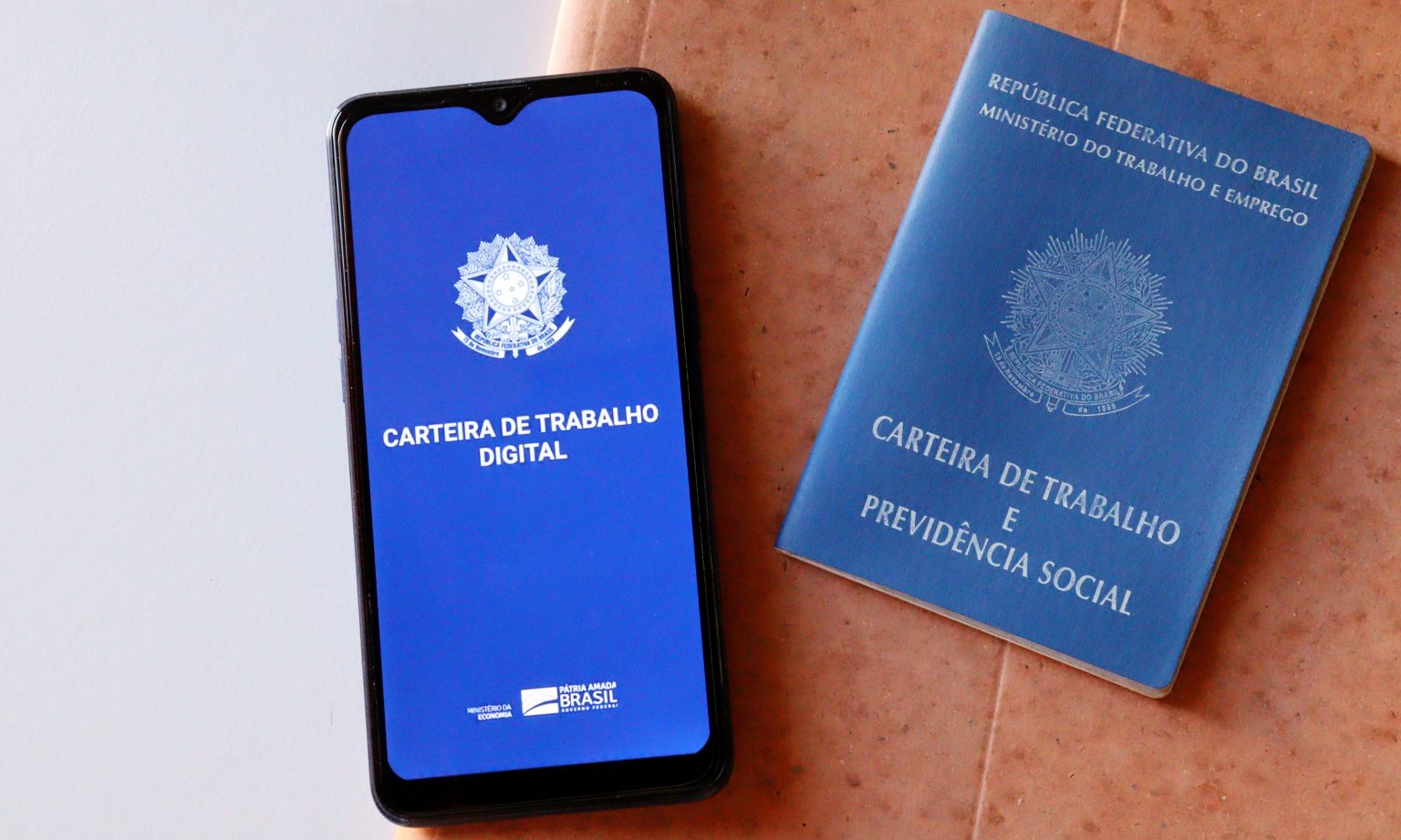 Comissão aprova fim da escala 6×1 e votação vai ao plenário