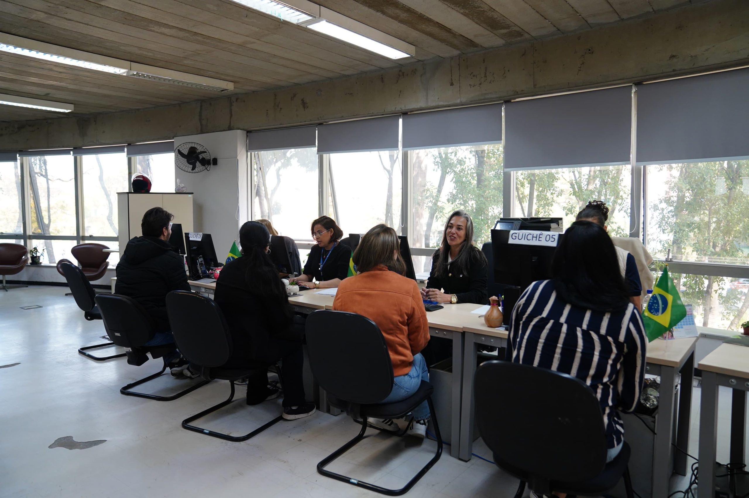 Casa do Emprego disponibiliza vagas para os cargos de conferente e auxiliar de logística
