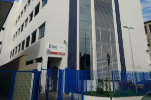 Etecs abrem 3,7 mil vagas na Baixada Santista; veja como se inscrever