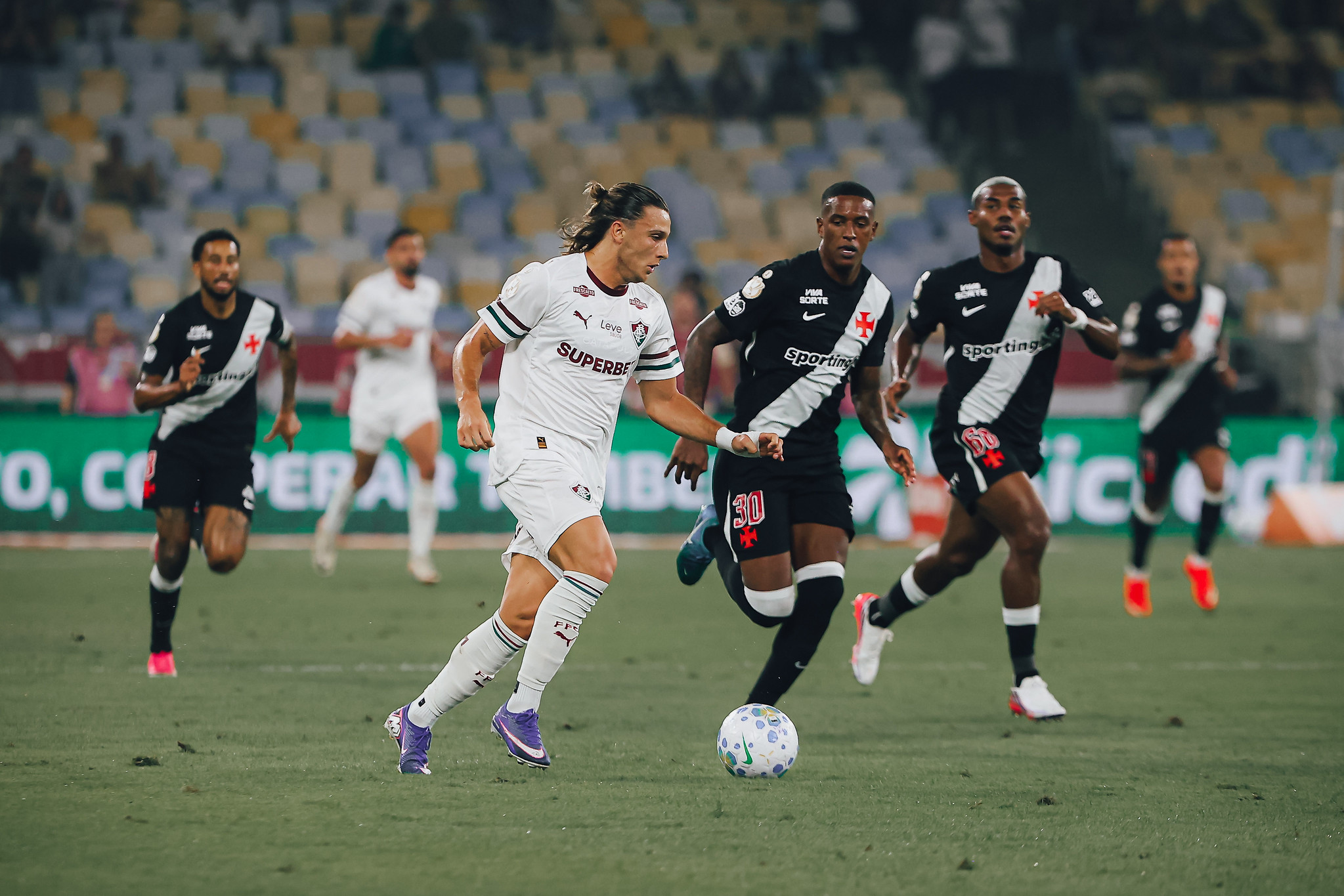 Fluminense é favorito contra o Vasco, que não recebe nenhum voto de comentaristas do GE