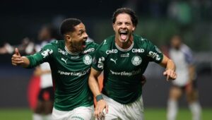 ‘Teimosia de Abel ofusca melhor noite de Giay pelo Palmeiras’