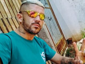 Homem é morto a tiros por dupla em moto no interior de SP