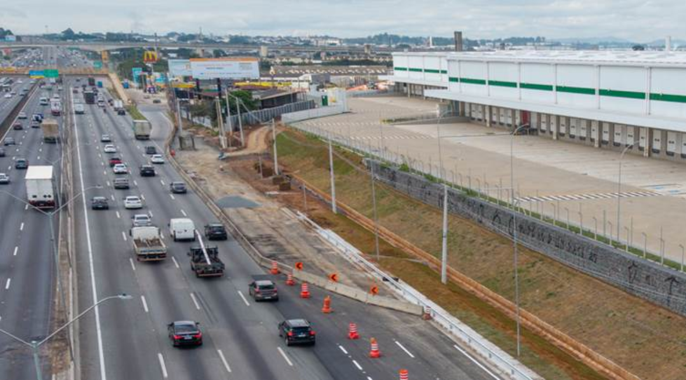 Rodovia Dutra terá bloqueio noturno em Guarulhos entre os dias 15 e 17 para conclusão de obras Rodovia Dutra terá bloqueio noturno em Guarulhos entre os dias 15 e 17 para conclusão de obras