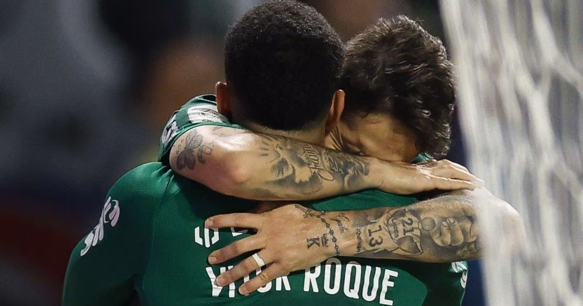 Palmeiras vence o São Paulo, dorme na liderança e seca o Flamengo