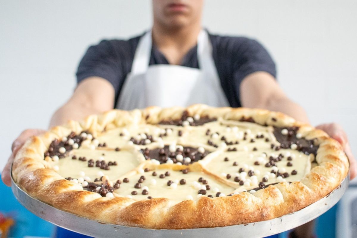 Livro reúne 22 receitas de pizzas criadas por adolescentes da Fundação Casa Livro reúne 22 receitas de pizzas criadas por adolescentes da Fundação Casa