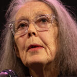 Nobel de Literatura 2026 premia a poeta Anne Carson