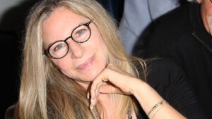 Barbra Streisand doou mansão de US$ 15 milhões em Malibu