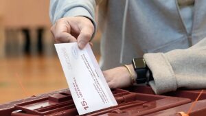 Letónia: partido pró-europeu vence eleições
