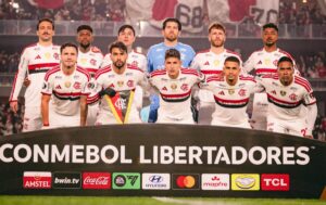Flamengo e Estudiantes empatam e decidem vaga no Maracanã