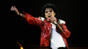 Jaqueta de Thriller: peça de Michael Jackson vai a leilão