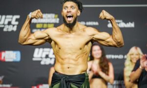 Johnny Walker estreia no top 15 dos pesos-pesados do UFC