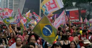 Lula na Avenida Paulista: ato final toma 14 quarteirões