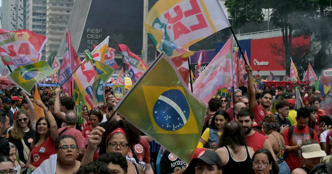 Lula na Avenida Paulista: ato final toma 14 quarteirões