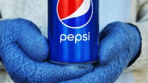 PepsiCo cortes de custos: margens caem e ações recuam