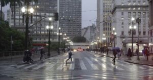 Previsão do tempo SP: chuva marca o sábado 31