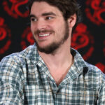 RJ Mitte, o Walt Jr. de Breaking Bad, morre aos 34 anos