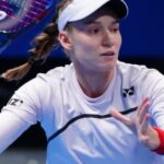 Rybakina vence em Tóquio e garante o nº 1 da temporada
