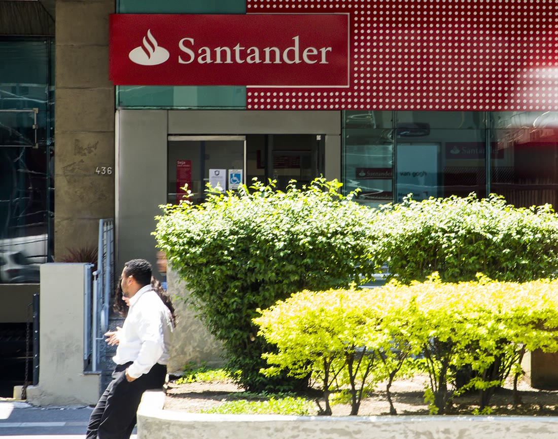 Lucro do Santander Brasil cai 28% no 3º trimestre