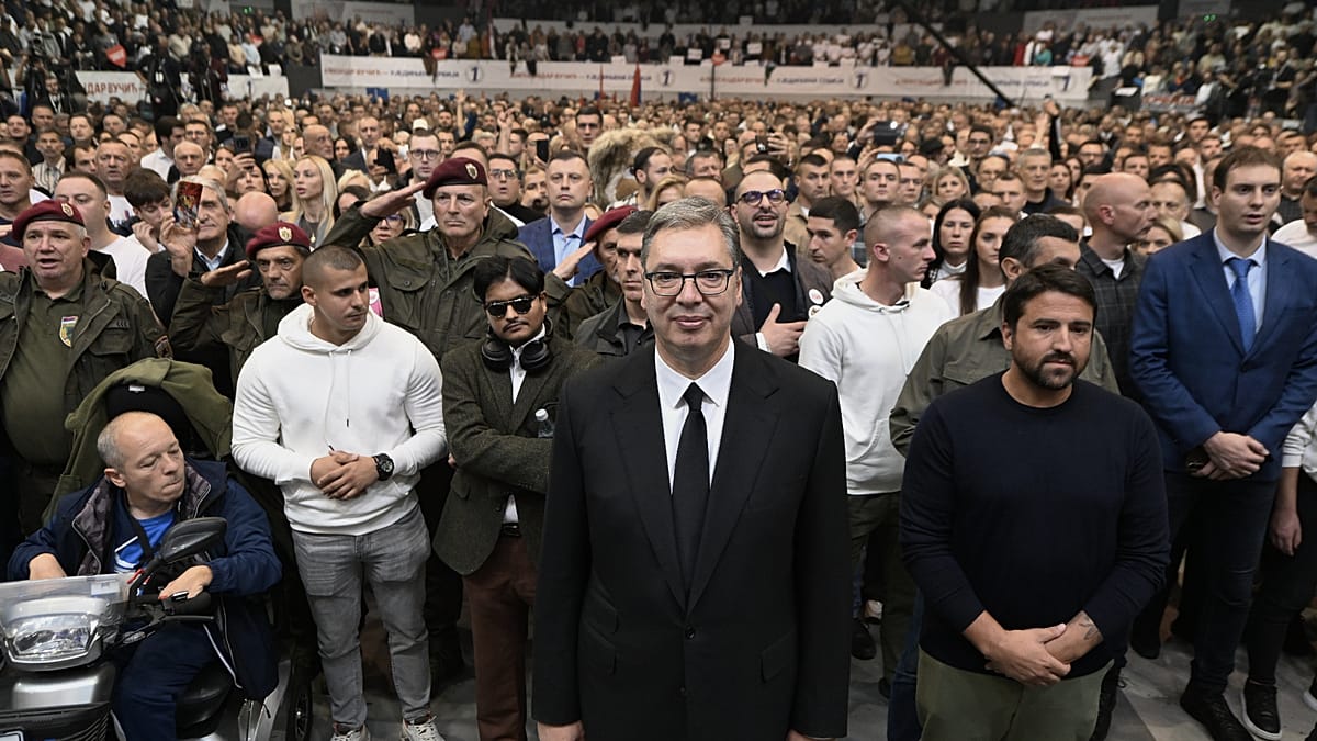 Sérvia vota e testa 14 anos de poder de Vučić